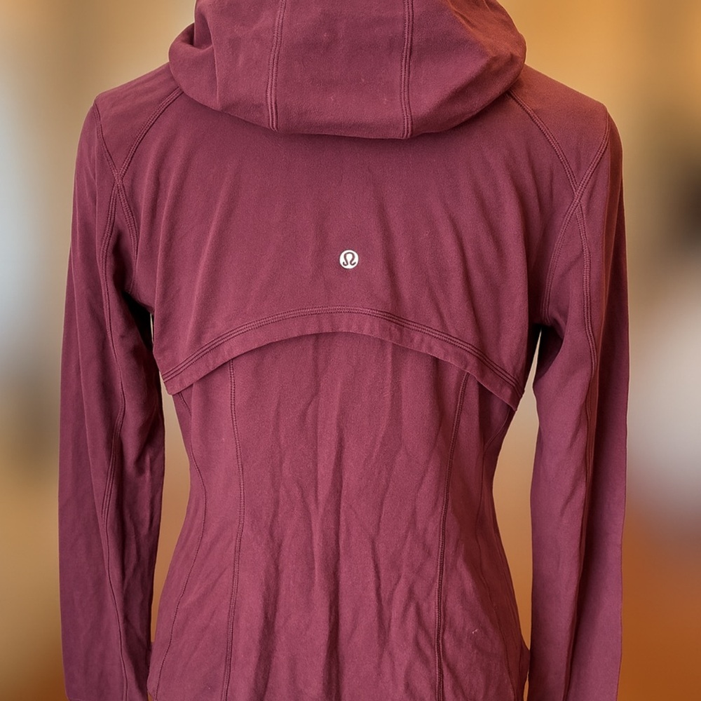 lululemon size 12 Burgundy Jacket - Picture 2 of 3